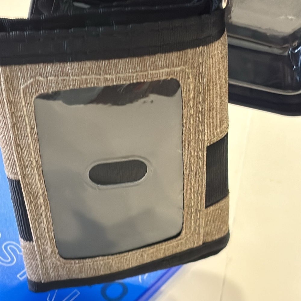 Aeropostale Tan Tri-Fold Wallet - Picture 4 of 11